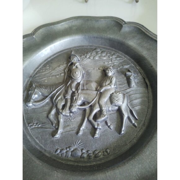 Vintage Pewter Hanging Plate Don Quijote and Sancho Panza 1960's 8 3/4" - Picture 6 of 8
